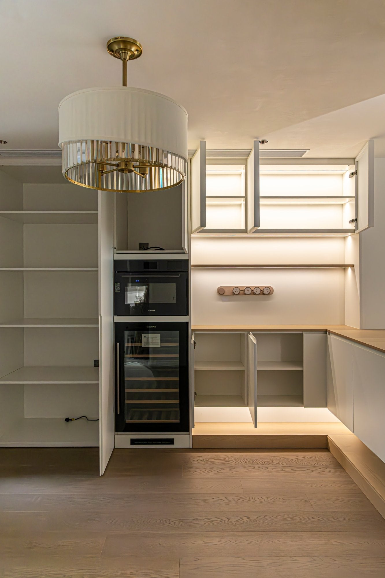 2026 Luxury Cabinetry Trends: MRETTY’s High-End Customization