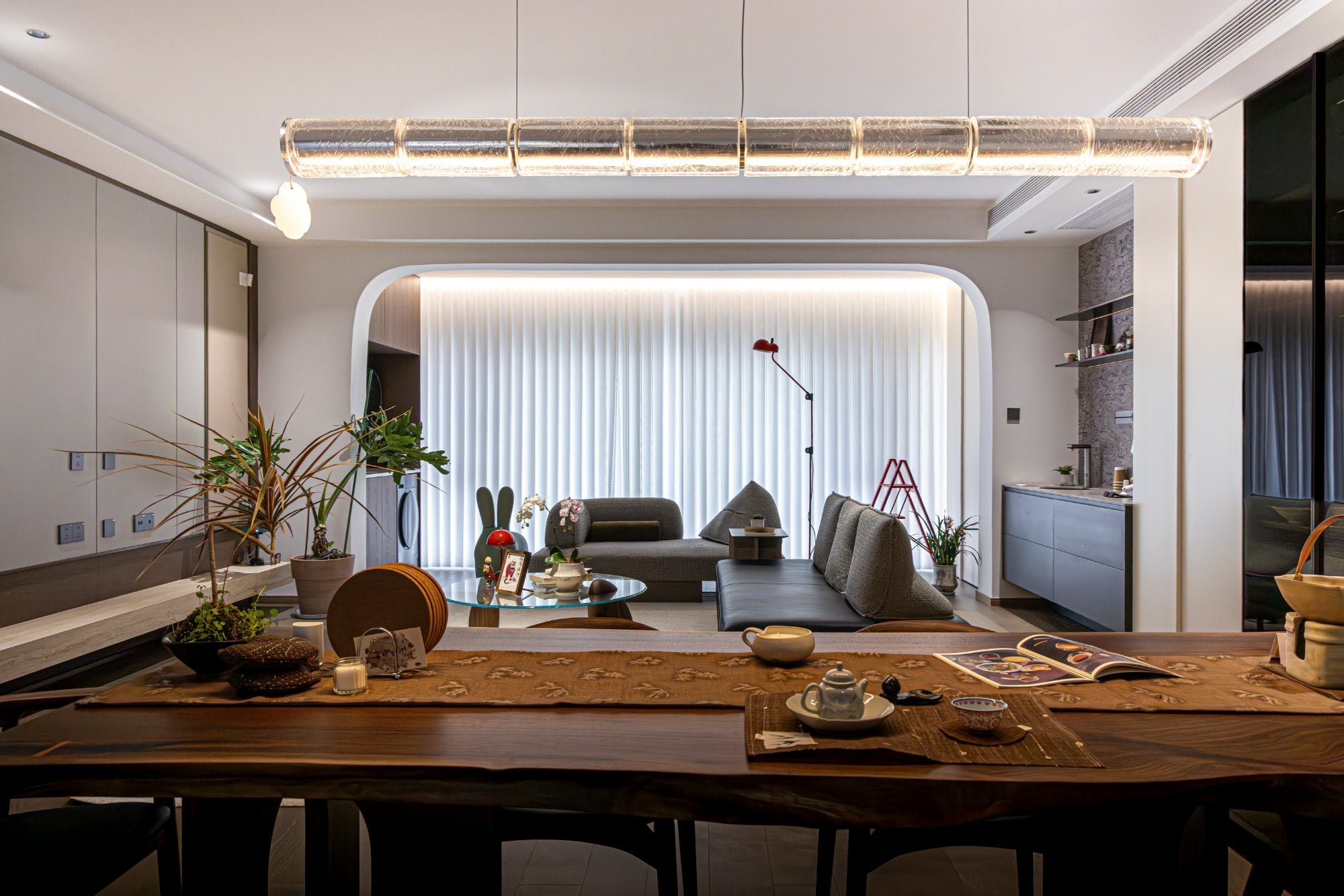 High-End Custom Soft Decoration: Singapore Homes Guide
