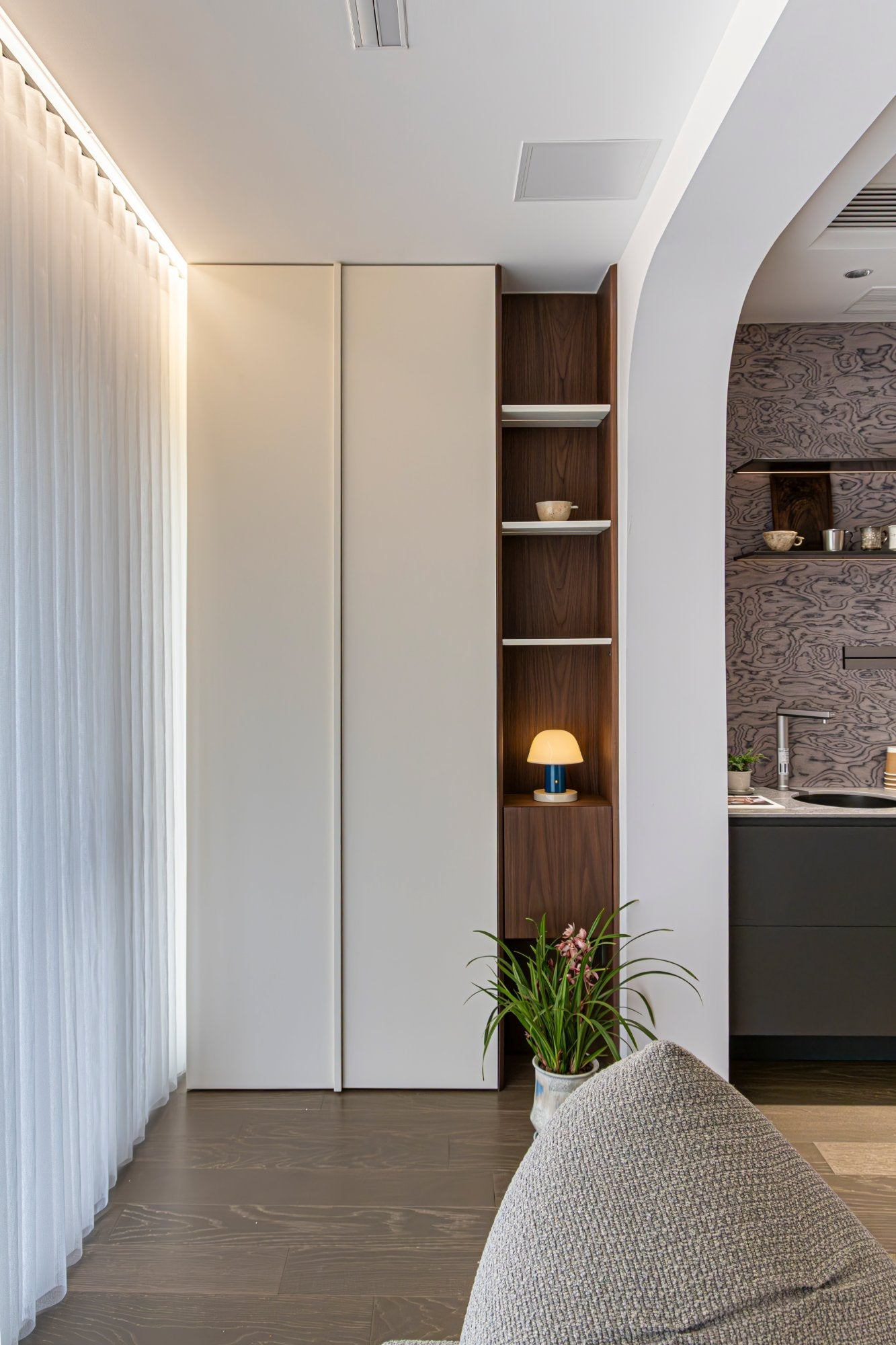 Maximize Your Space With Elegant Custom Closet Systems
