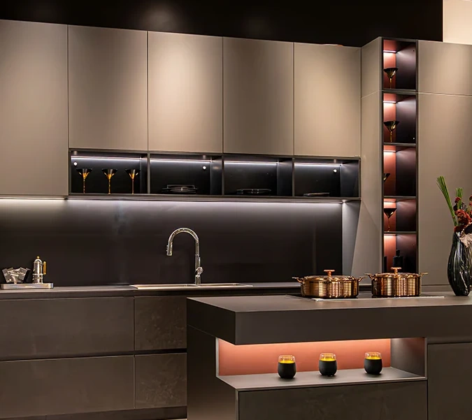 Mretty Tailored Matte Cabinetry for a Luxurious Italian Kitchen