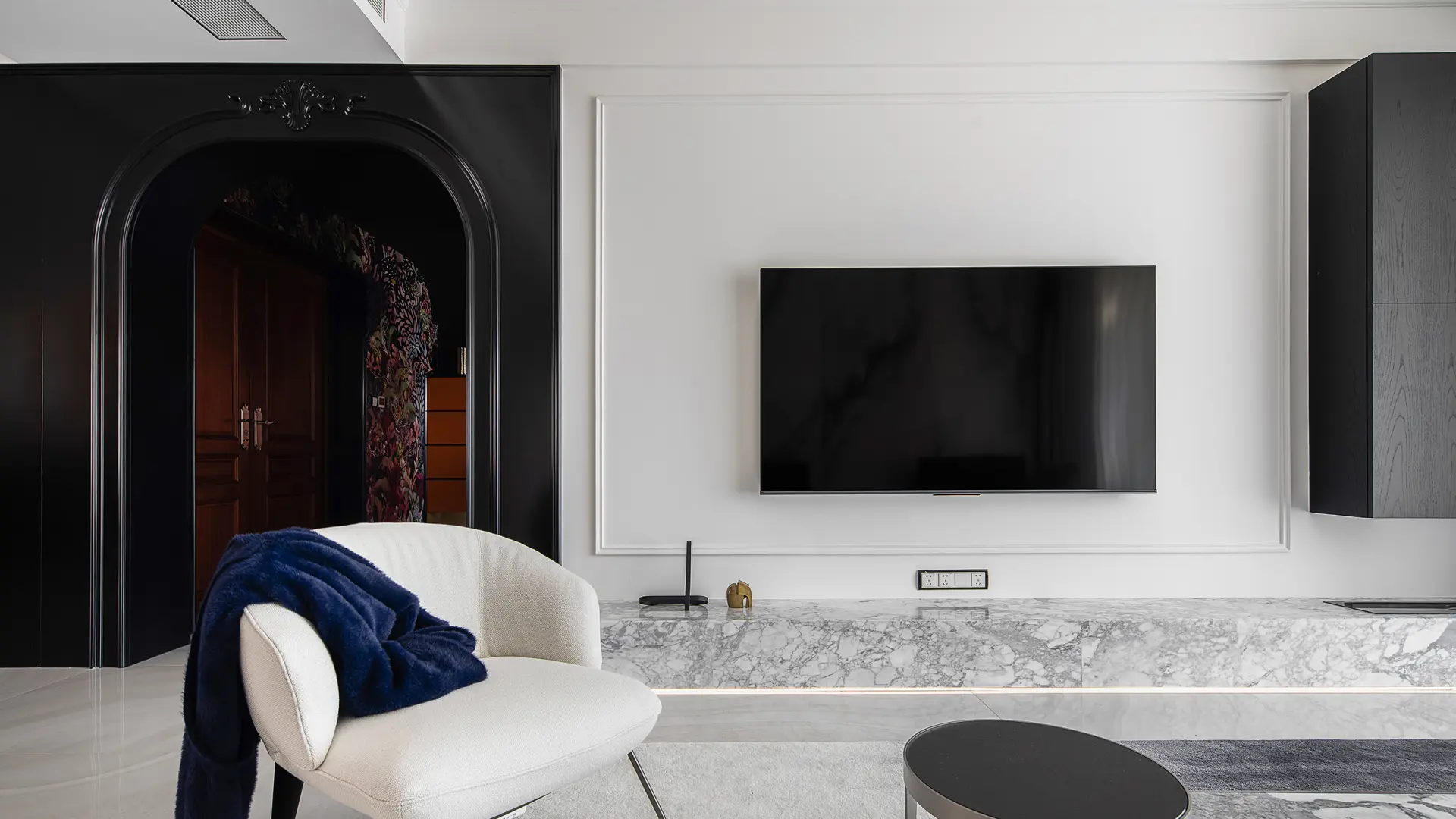 Parisian Grey gallery image 1