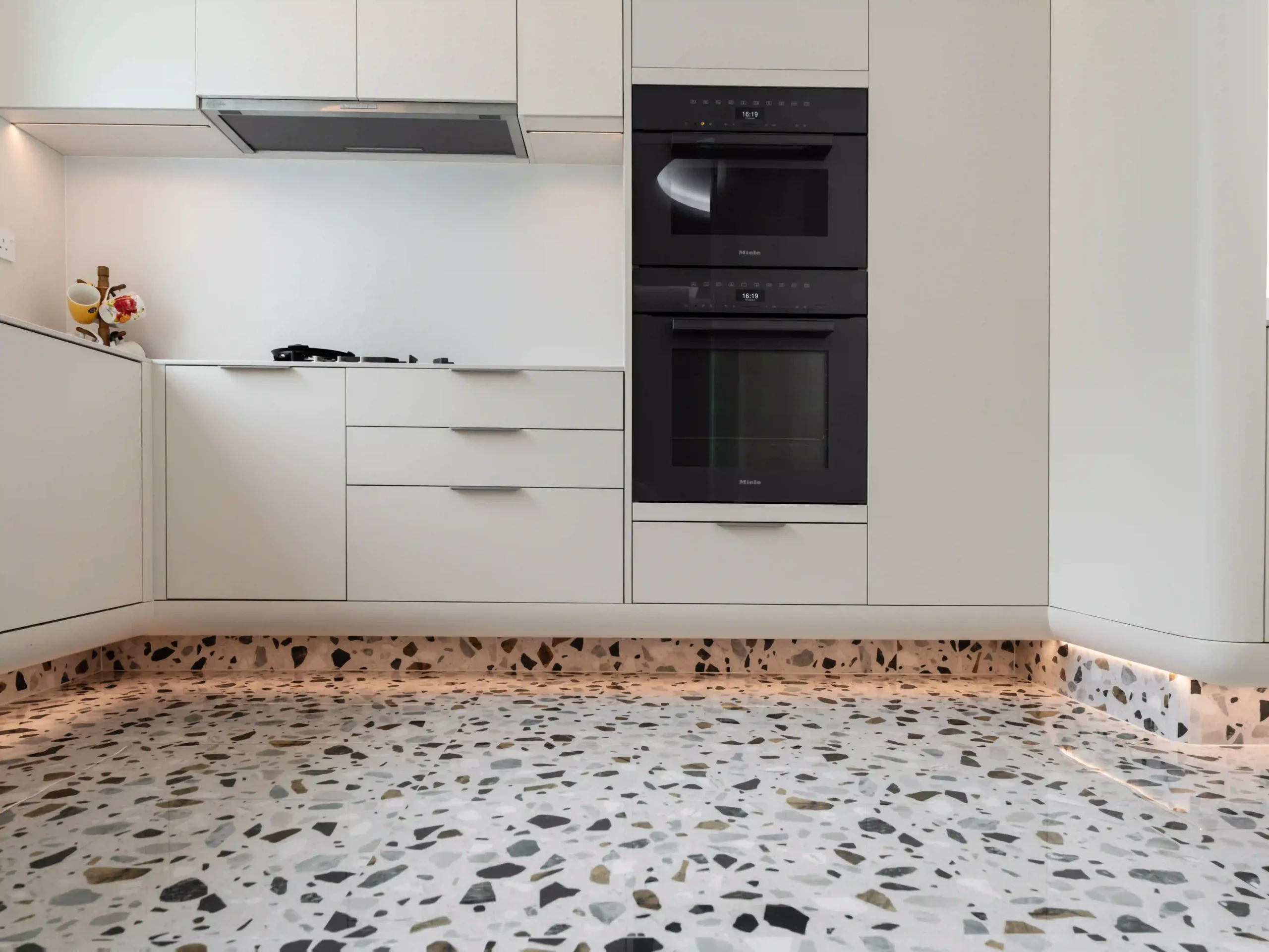 MRETTY | 100 sqm Singapore 4-Room Condo with Whole-Home Custom Cabinetry in Cream Style gallery image 3