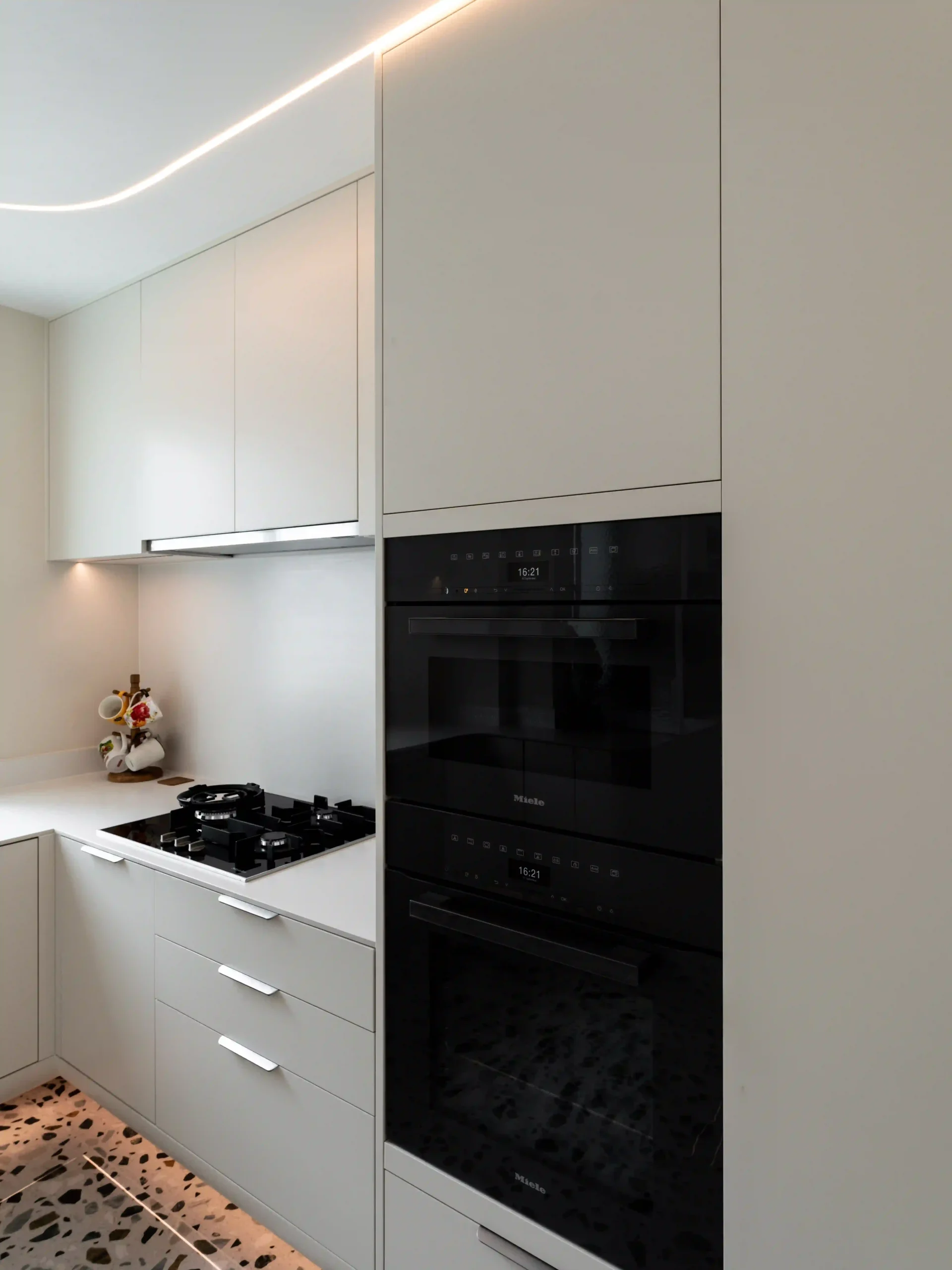 MRETTY | 100 sqm Singapore 4-Room Condo with Whole-Home Custom Cabinetry in Cream Style gallery image 5